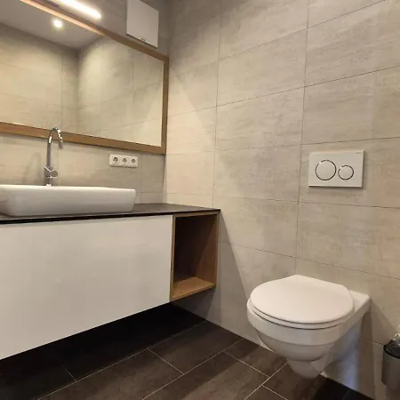 Apartment Harrie By Miha Westendorf